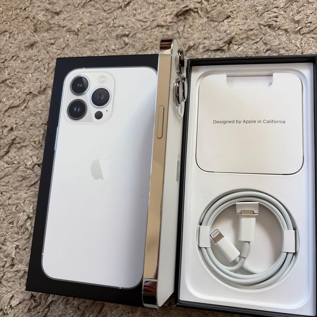 iPhone 13 Pro 256GB シルバー SIMフリー 美品！