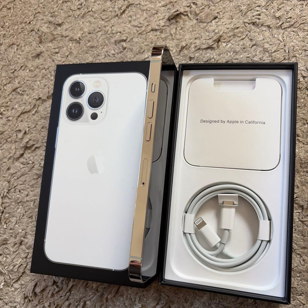 iPhone 13 Pro 256GB シルバー SIMフリー 美品！