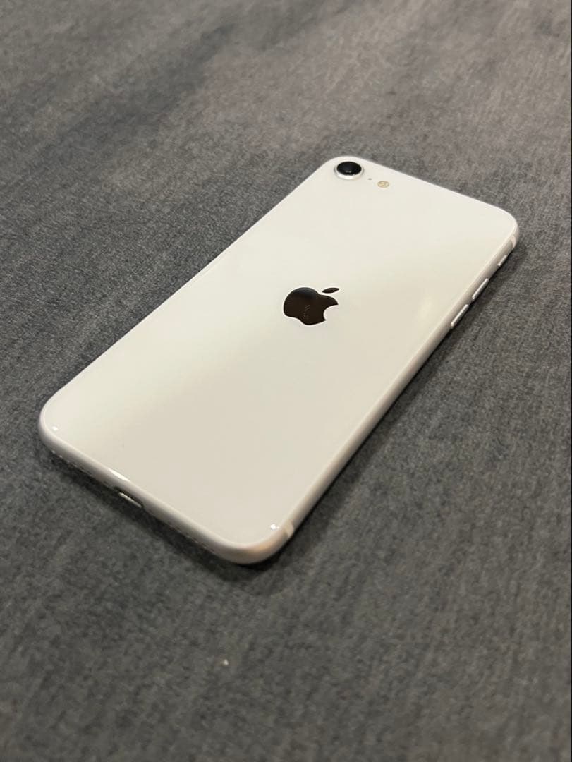 【美品】iPhone SE 第二世代 64GB ホワイト SIMフリー