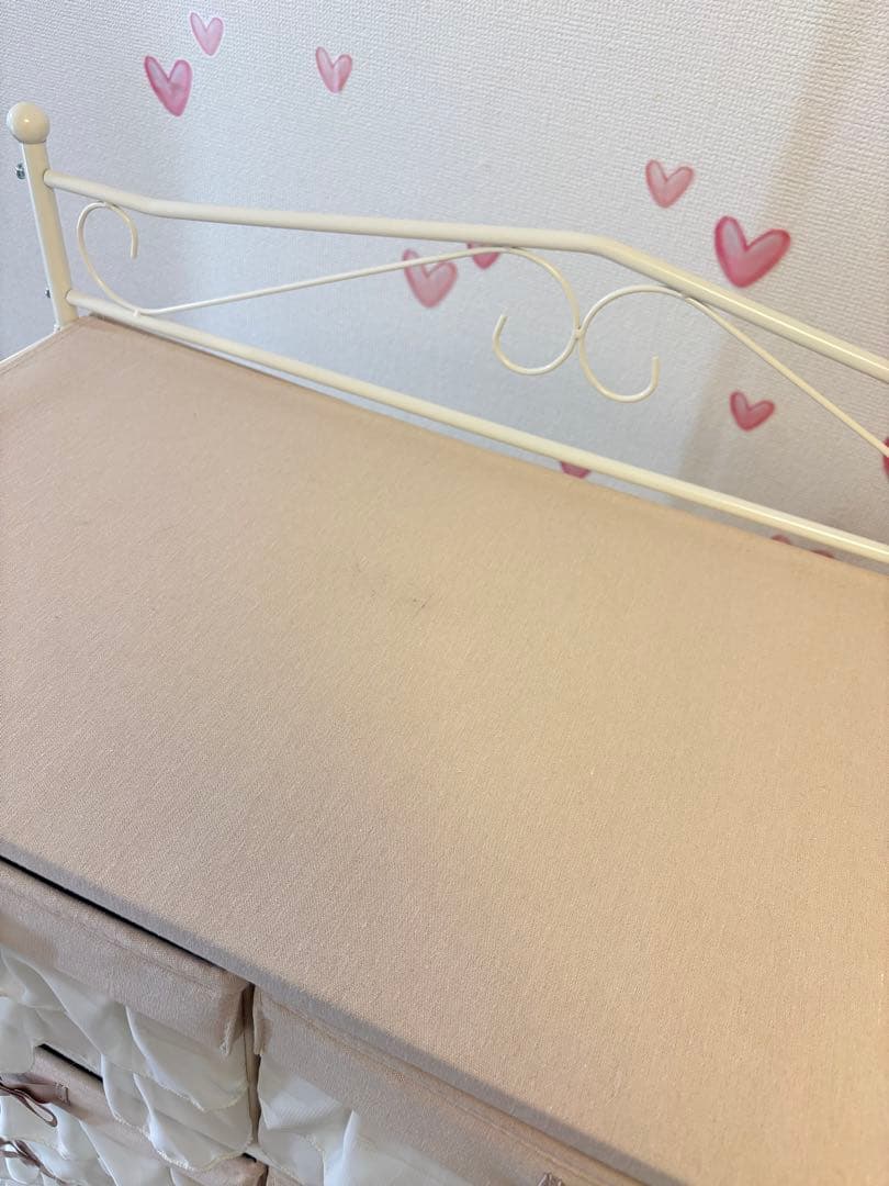 ピンクのリボン付きフリルチェスト　ロマプリ