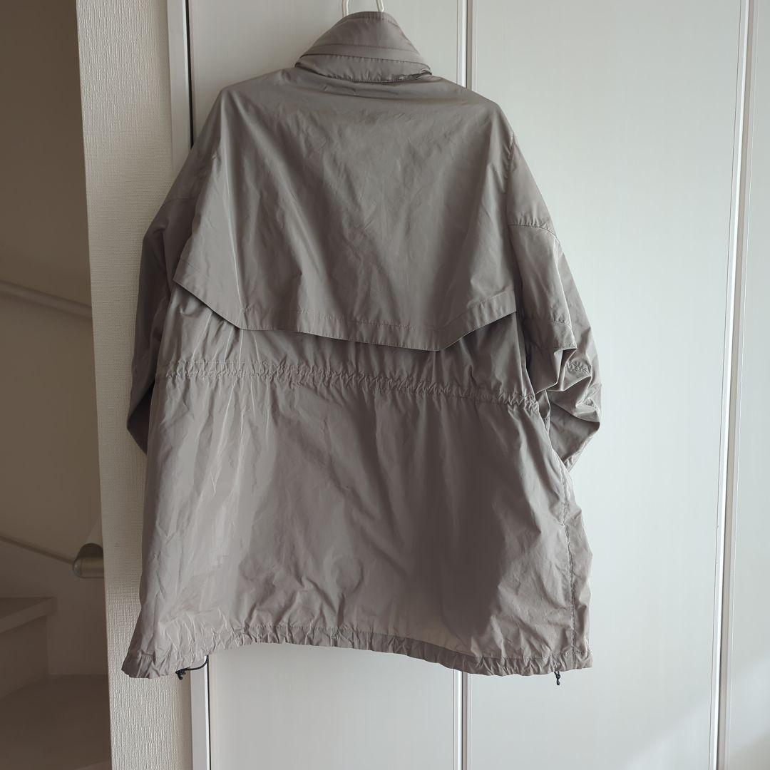 美品　プリズムライトブルゾン　ベージュ