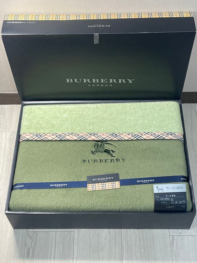 未使用品　BURBERRY バーバリー ウール100% 毛布　ブランケット