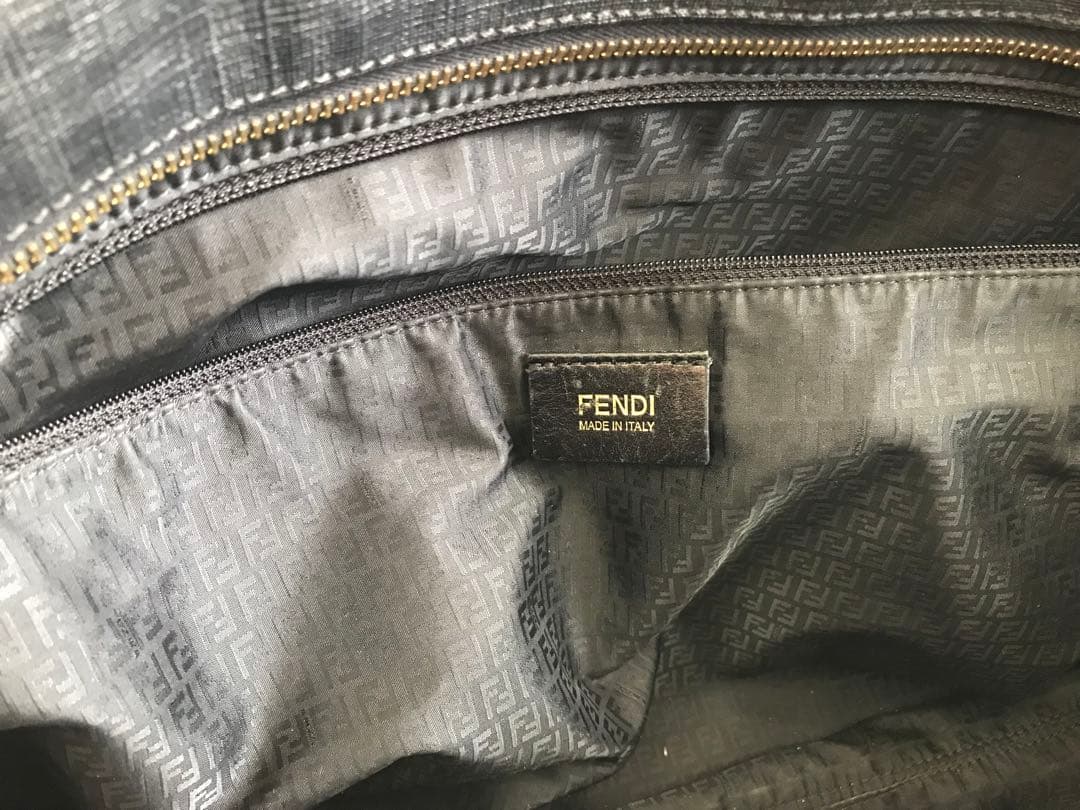 MONO様　FENDI 黒 軽量バッグ
