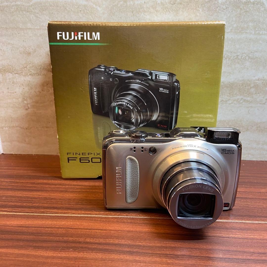 FUJIFILM FinePix F600 EXR デジカメ 4638