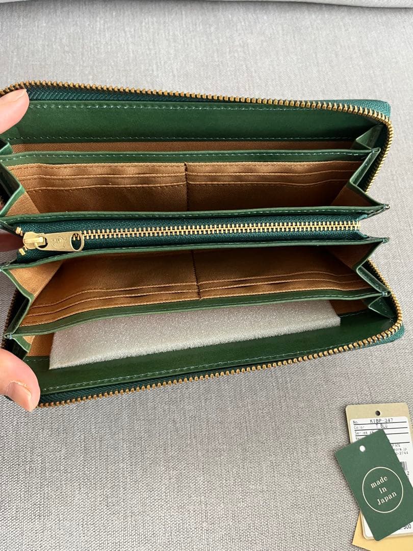 kissora キソラ　長財布 ラウンドファスナー 本革　グリーン　深緑　緑
