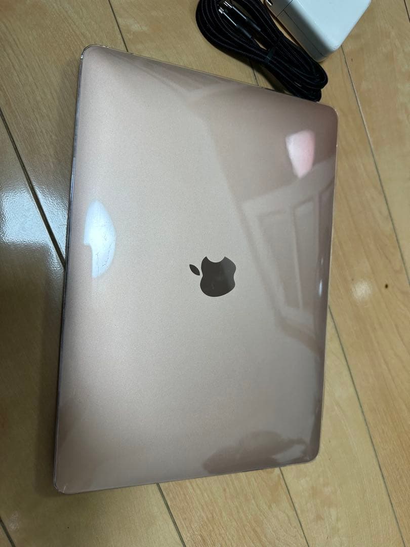 美品Apple MacBook Air M1 13.3インチ ゴールド