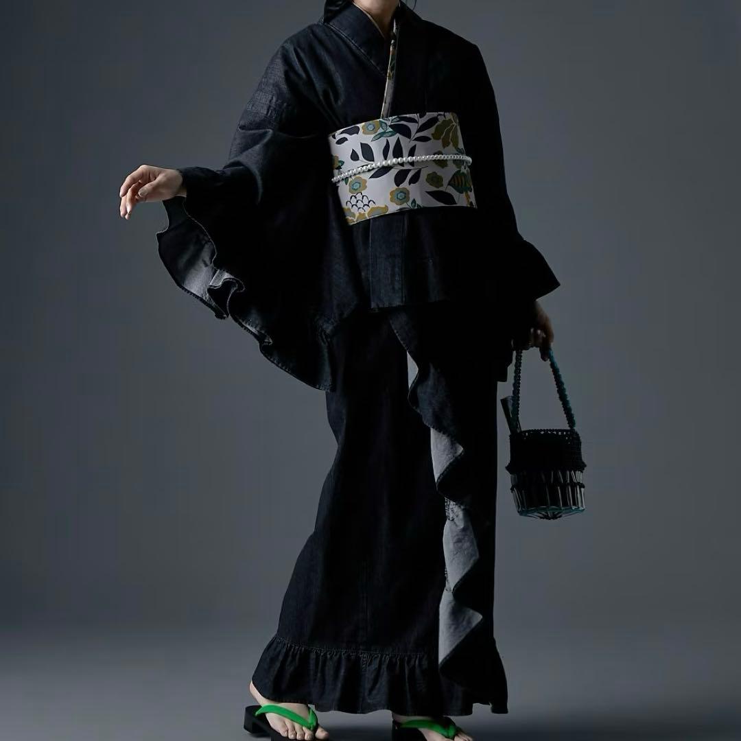 本日値下げ激レア高見え❣️綿100％デニム浴衣(花柄半襟付き) GEVS.＋帯付き