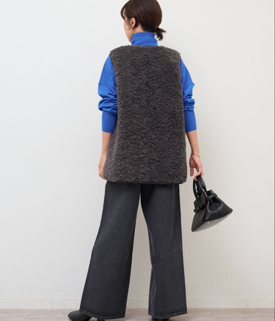 シープフェイクファージップベスト　チャコールグレー