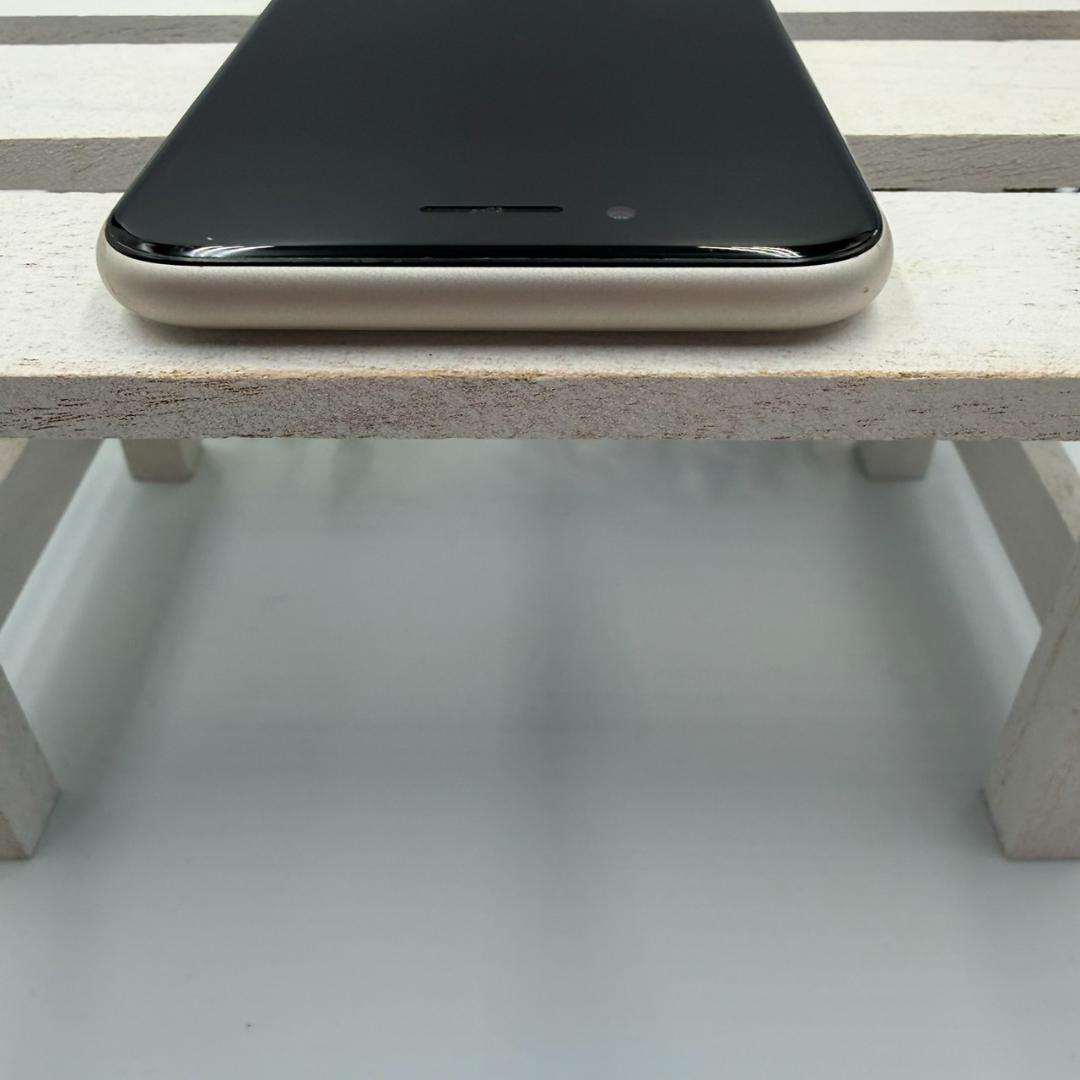 iPhone SE第3世代 64GB スターライト 330
