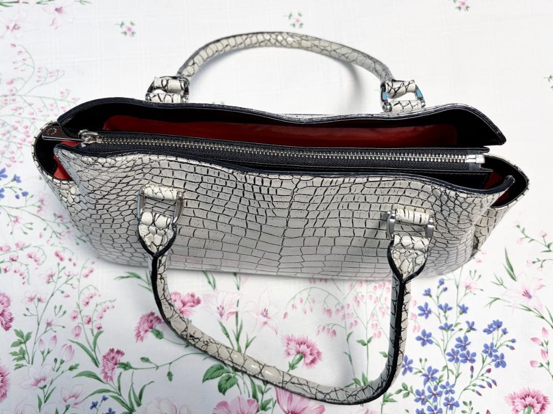 新品 定価14万円 CROIX  クロコダイル バッグ ホワイト系