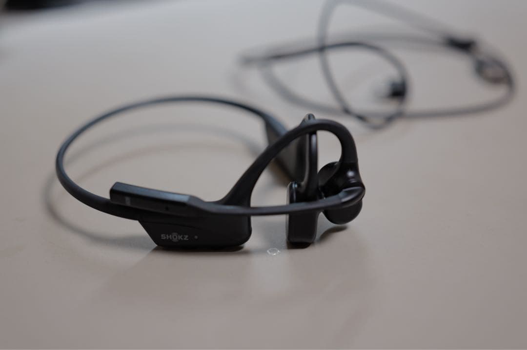 Shokz OpenComm2 UC USB-C 骨伝導ヘッドセット