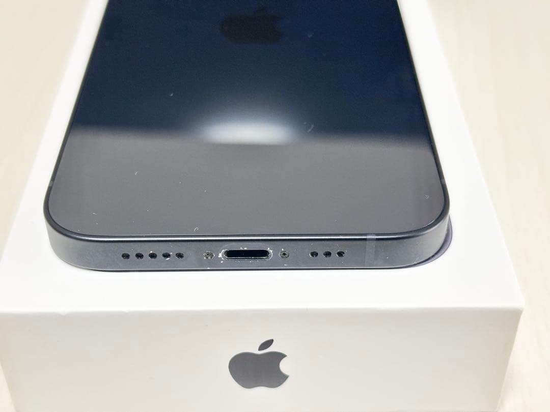 津*田様 Apple IPhone 12 Black 64GB SIMフリー 外