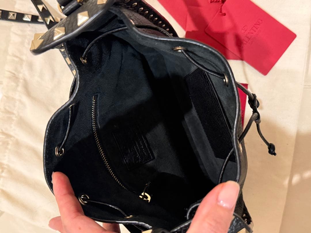 VALENTINO ヴァレンティノロックスタッズ レザーショルダーバッグ