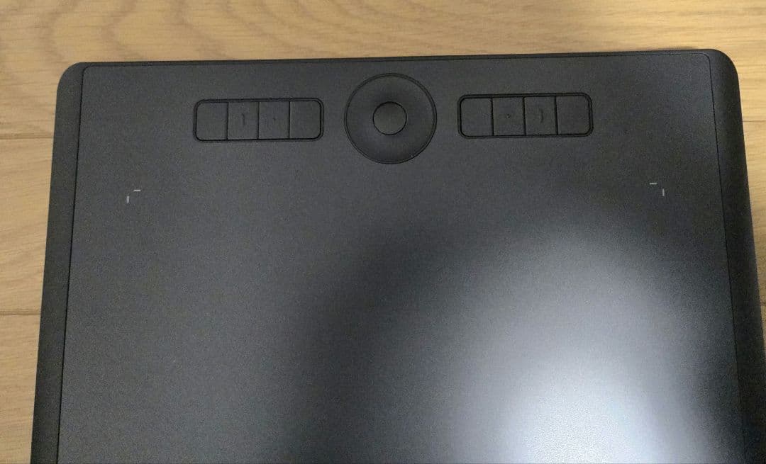 ワコ厶ペンタブ Wacom Intuos Pro Lサイズ