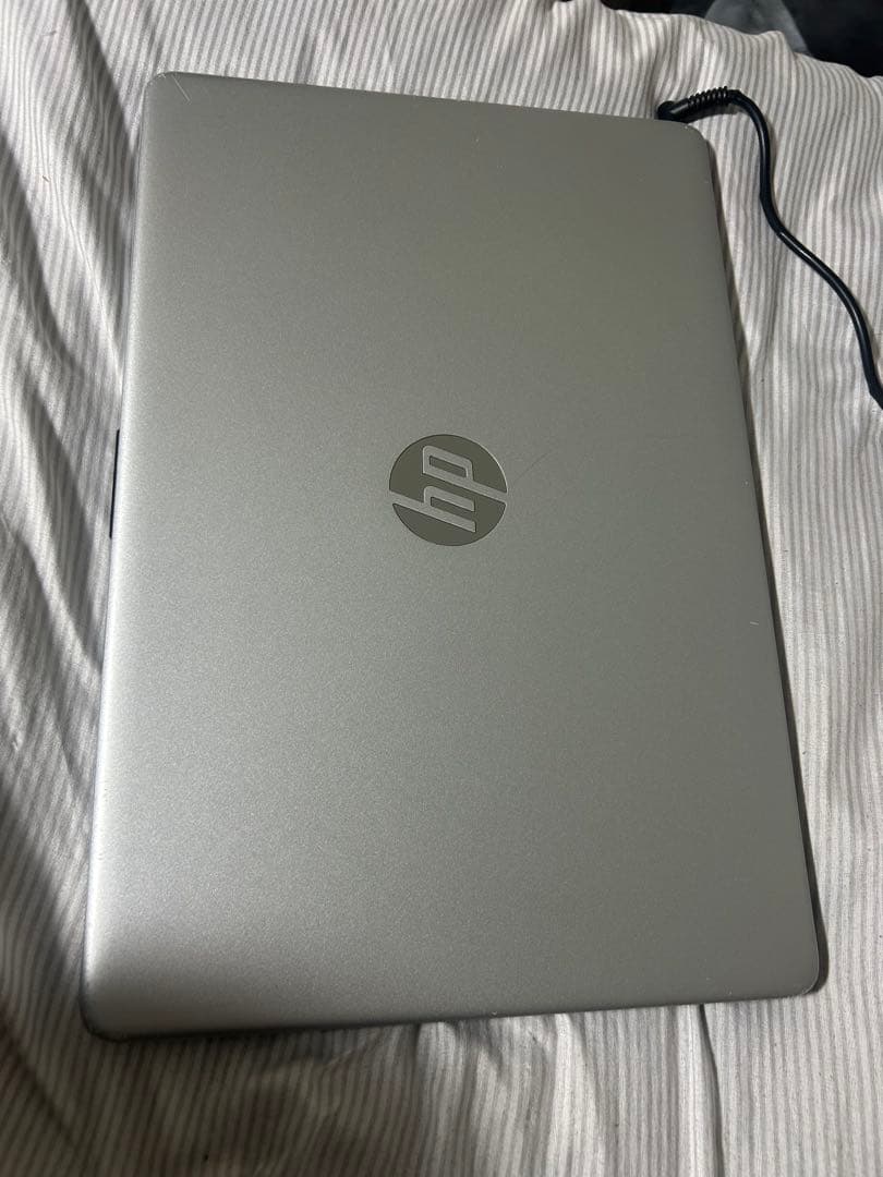 HP シルバー ノートPC スリムデザイン