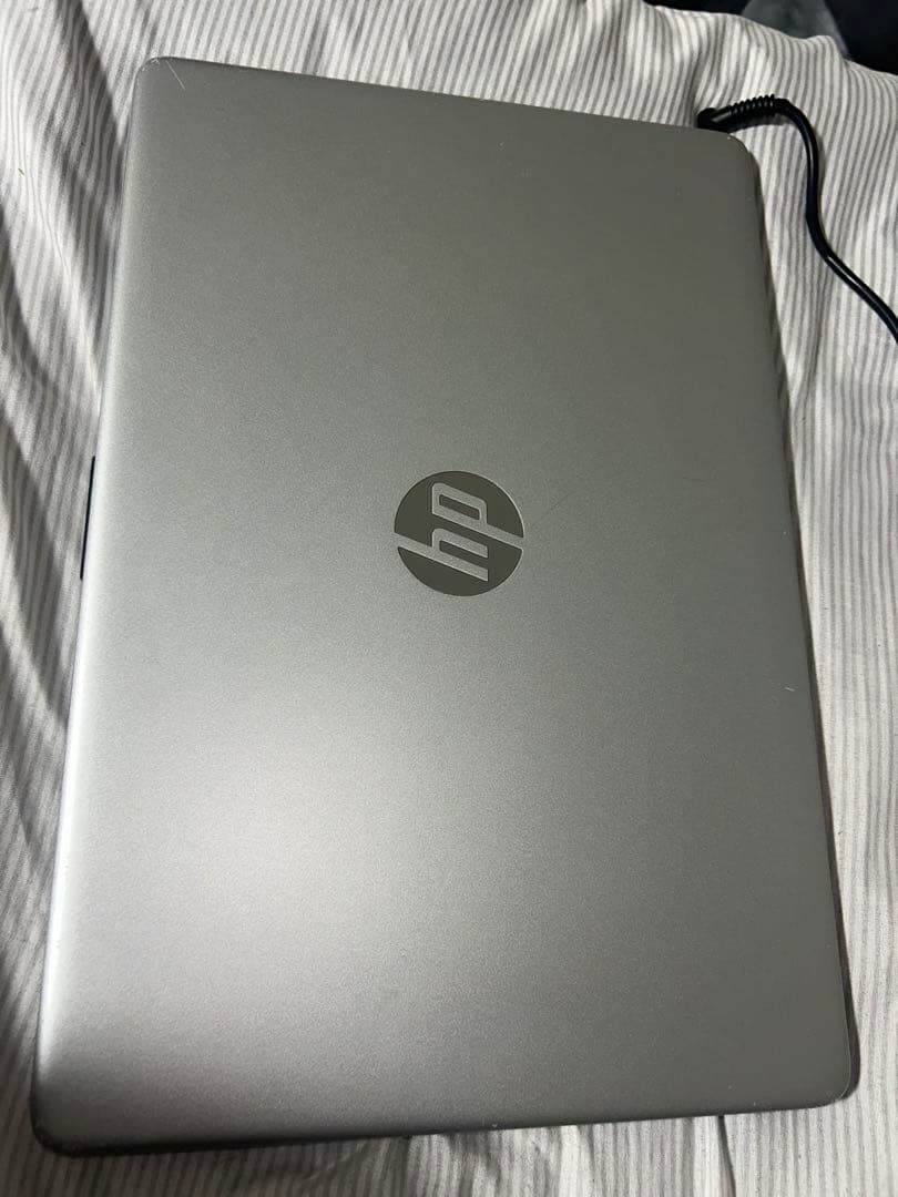 HP シルバー ノートPC スリムデザイン