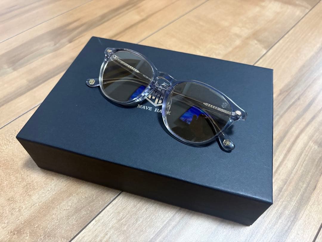 MAVE HAWK サングラス ライトグレー カーキ 飯田将成着用