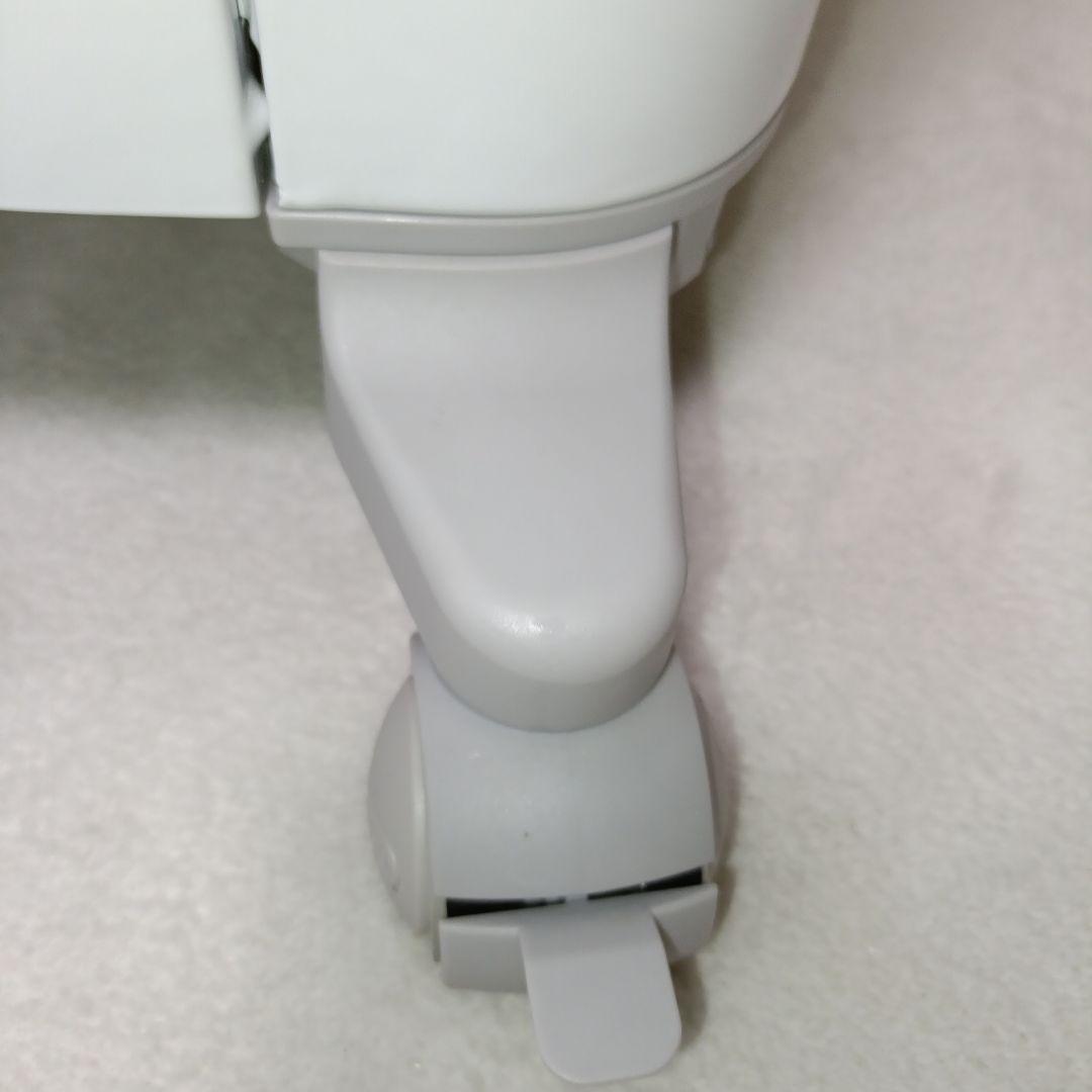 【極美品】DeLonghi ベルカルド オイルヒーター RHJ75V0915