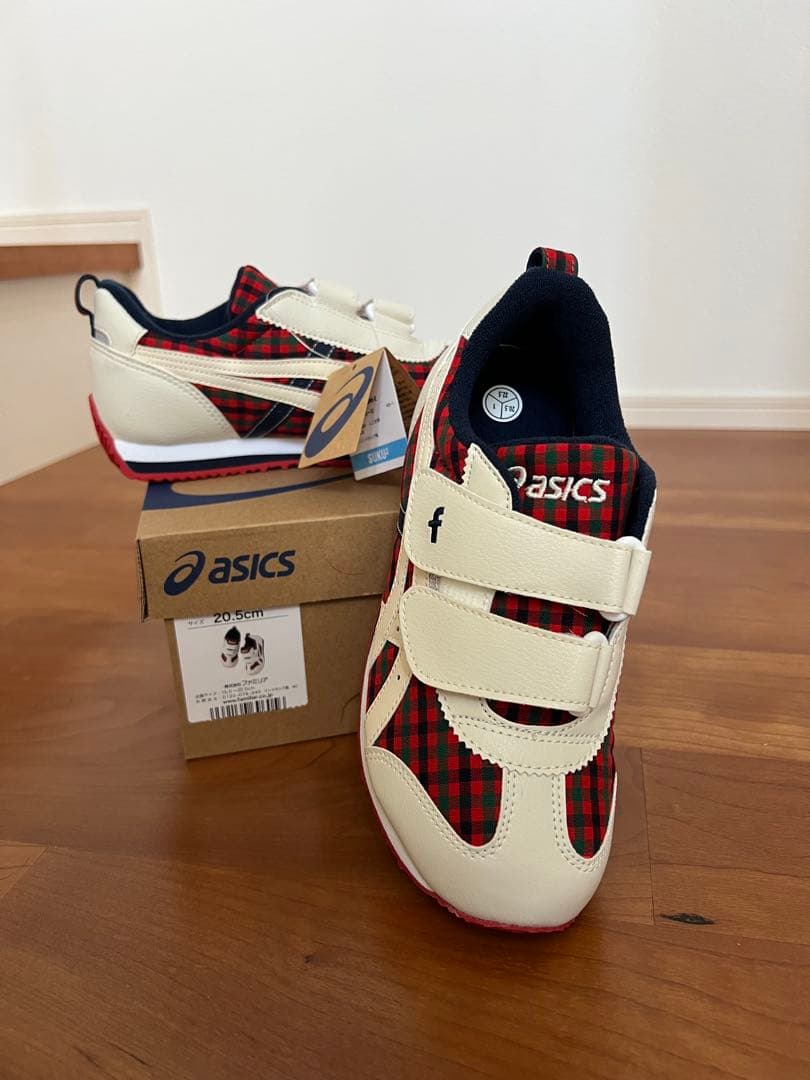 新品　ファミリア　アシックス　スニーカー　20.5cm