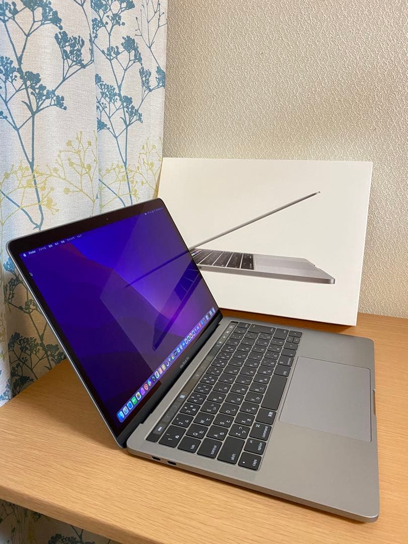 美品 MacBook Pro 13インチ 指紋認証、タッチパネル /箱有り