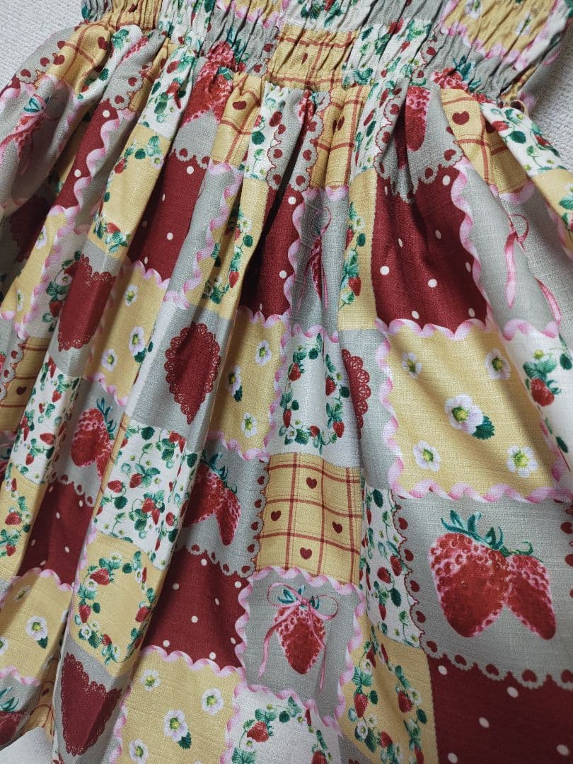 axes femme kawaii ハピネスベリージャンスカ（グリーン）