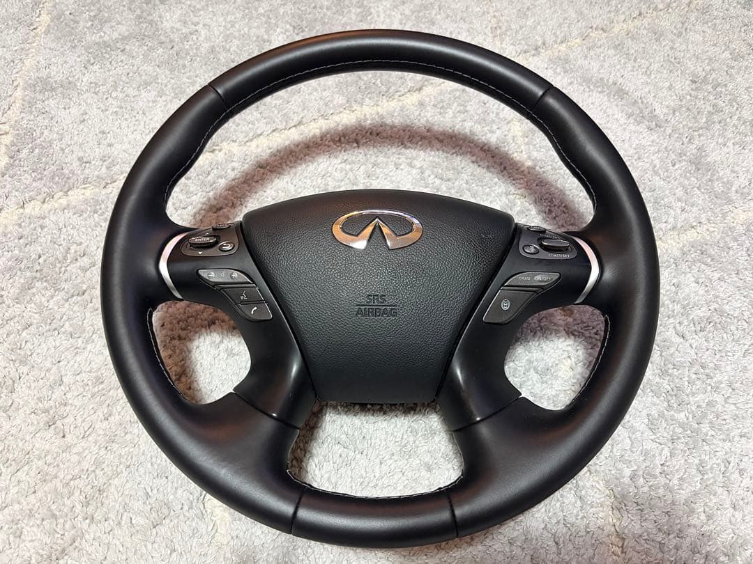 Y51 フーガ純正ステアリング　シーマハイブリッド共有　業者リペア済み
