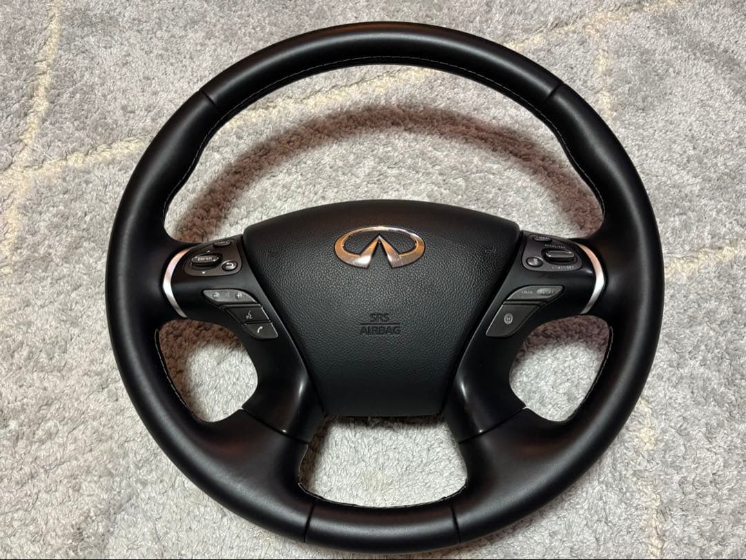 Y51 フーガ純正ステアリング　シーマハイブリッド共有　業者リペア済み