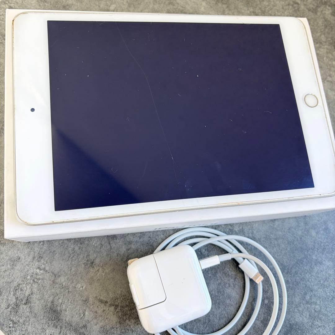 Apple iPad mini 5 64GBシルバー 充電器付き