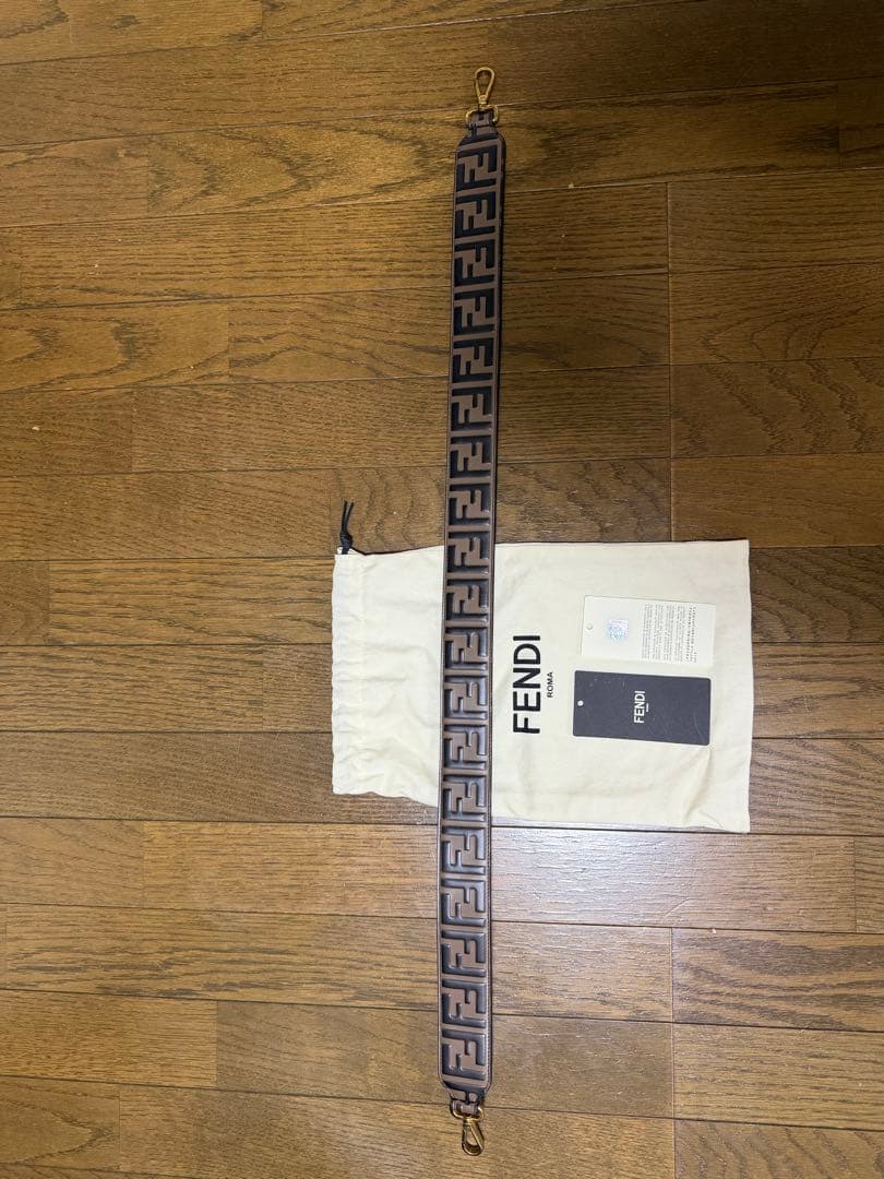 m　新品未使用！FENDIショルダーストラップ