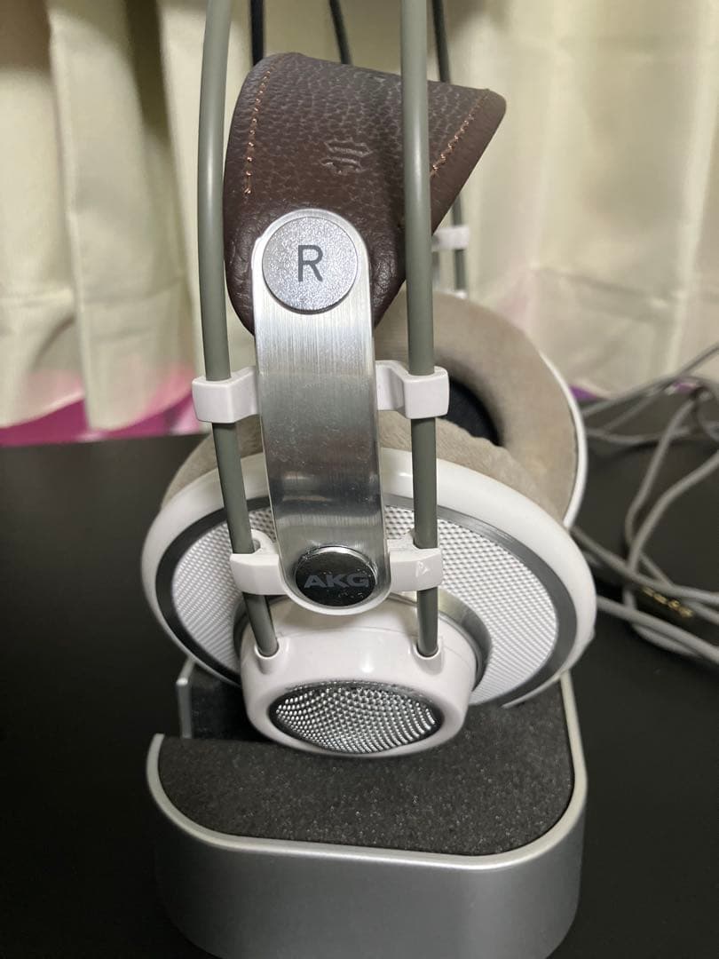 AKG K701 開放型ヘッドホン【動作確認済み】