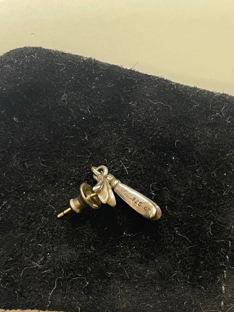 クロムハーツ　クロステイルピアス