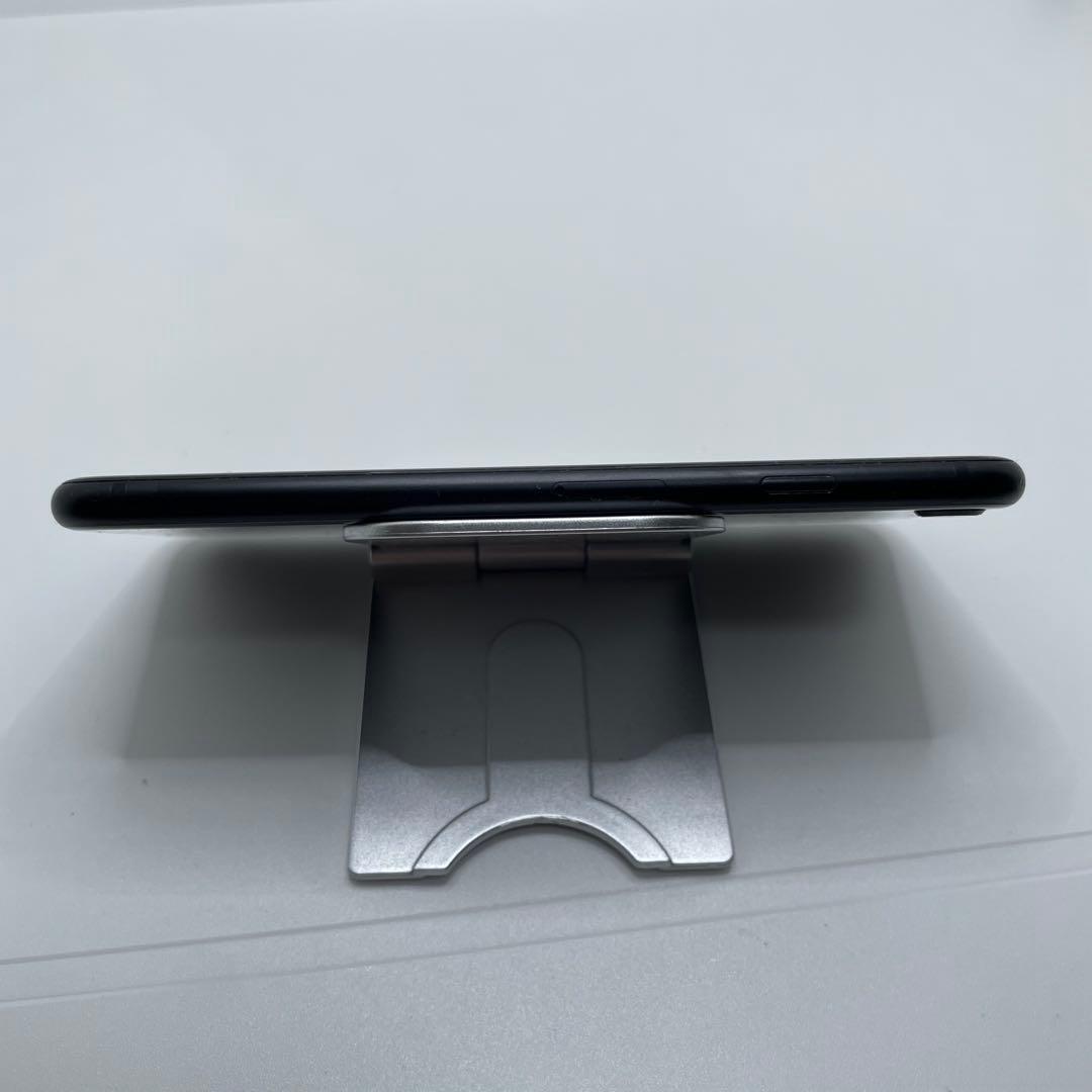 【格安美品】iPhone SE2 128GB simフリー本体 303