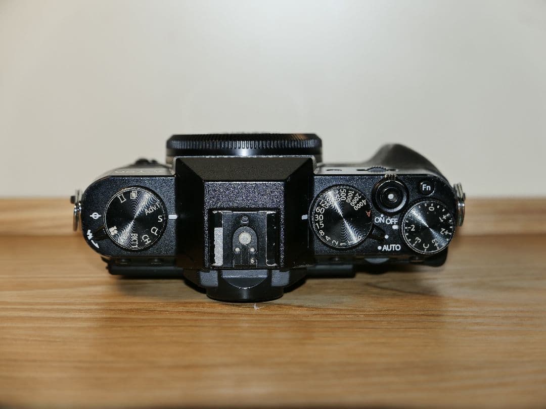 【値下げしました】Fujifilm X-T20 ミラーレス一眼 ブラック