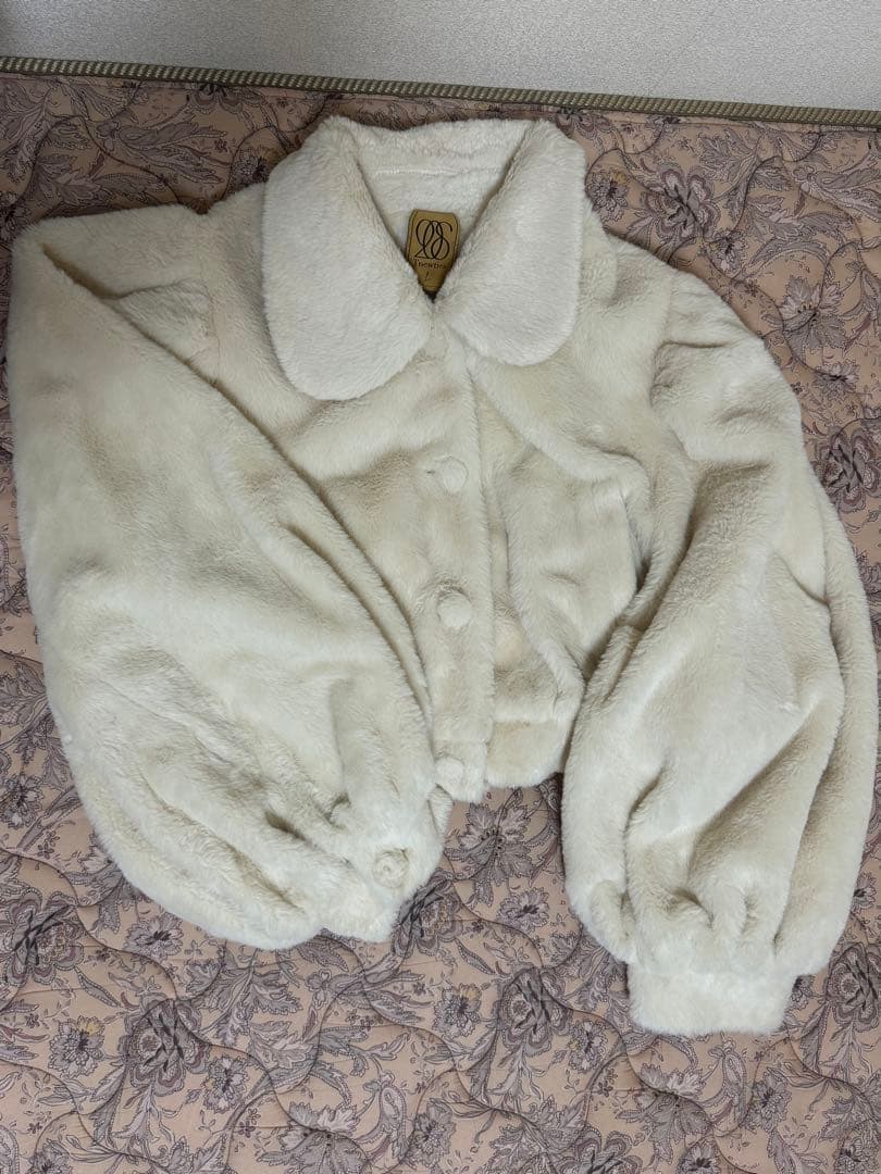 Tnewties トゥエンティーズ　口の中はマシュマロでいっぱい　アウター