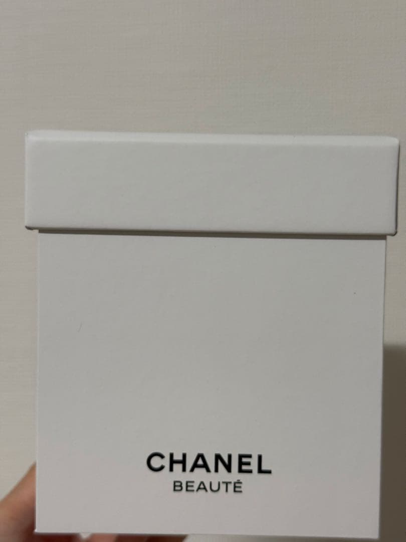 ミ*ー様 CHANEL スノードーム　2025年 ホリデー限定 ビューティー