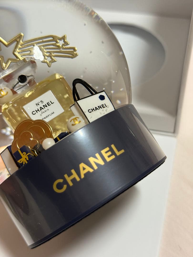 ミ*ー様 CHANEL スノードーム　2025年 ホリデー限定 ビューティー