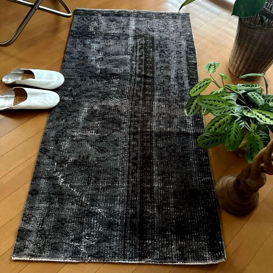 69×124ダークグレイ　オーバーダイ　ボタニカル　トルコヴィンテージラグ