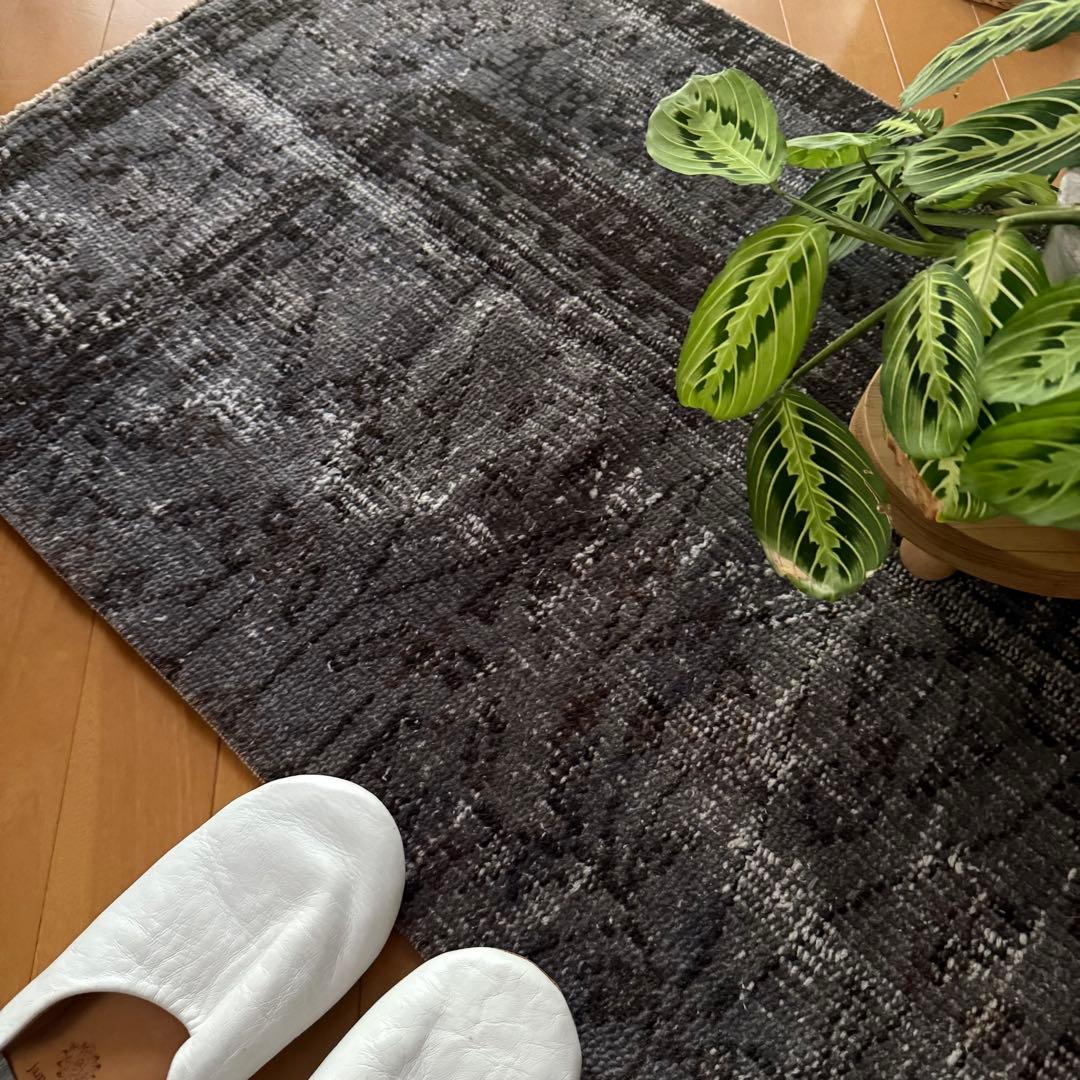 69×124ダークグレイ　オーバーダイ　ボタニカル　トルコヴィンテージラグ