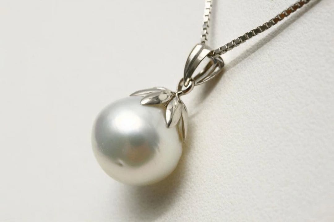 南洋白蝶真珠パールペンダントトップ　11mm　ホワイトピンクカラー　K14WG製