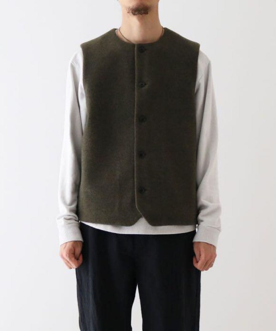 confect ウールモッサークルーネックベスト