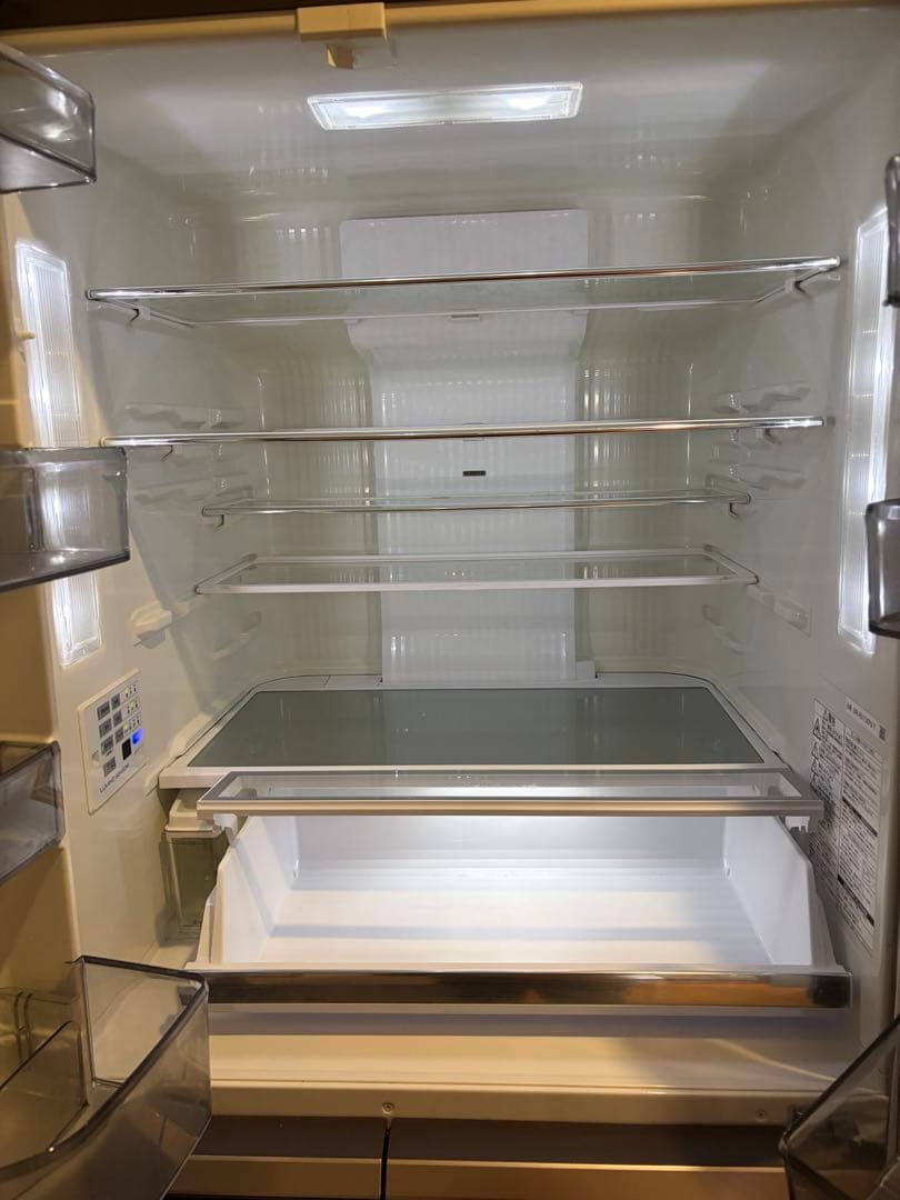 Panasonic 大型冷蔵庫　NR-F611xpv-t型　6ドア