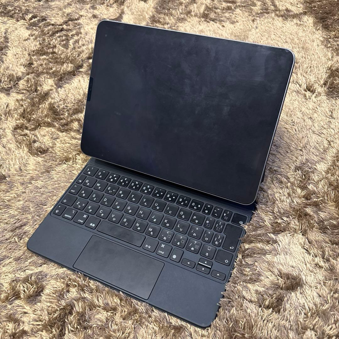 大幅値下バッテリー最大98% 超美品 iPad pro マジックキーボード付き