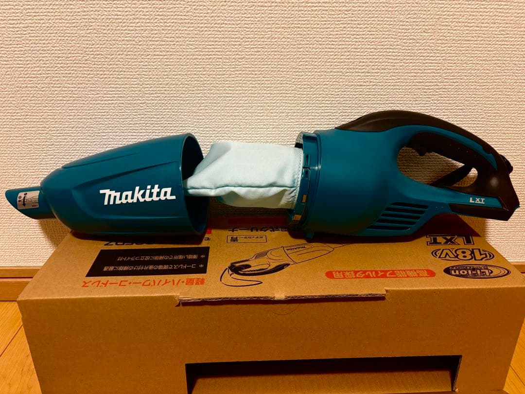 Makita 充電式クリーナー CL180FDZ 18V