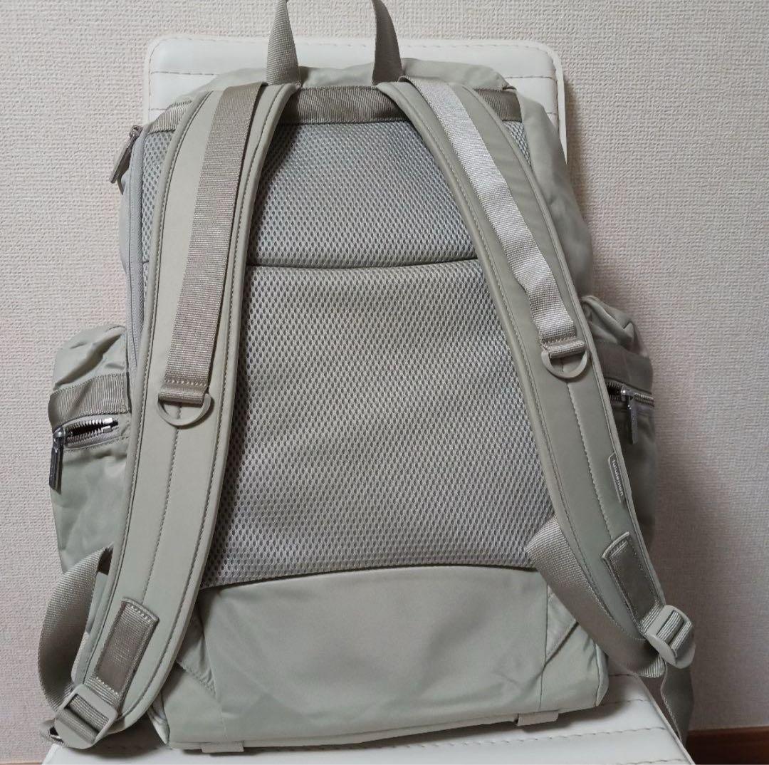 ルルレモン　lululemon　リュック　ベージュ　数回使用 25L