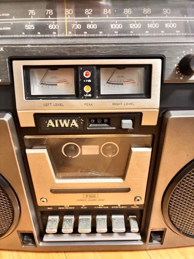 ラジオ・コンポ AIWA 2band stereo radio cassette TPR-820
