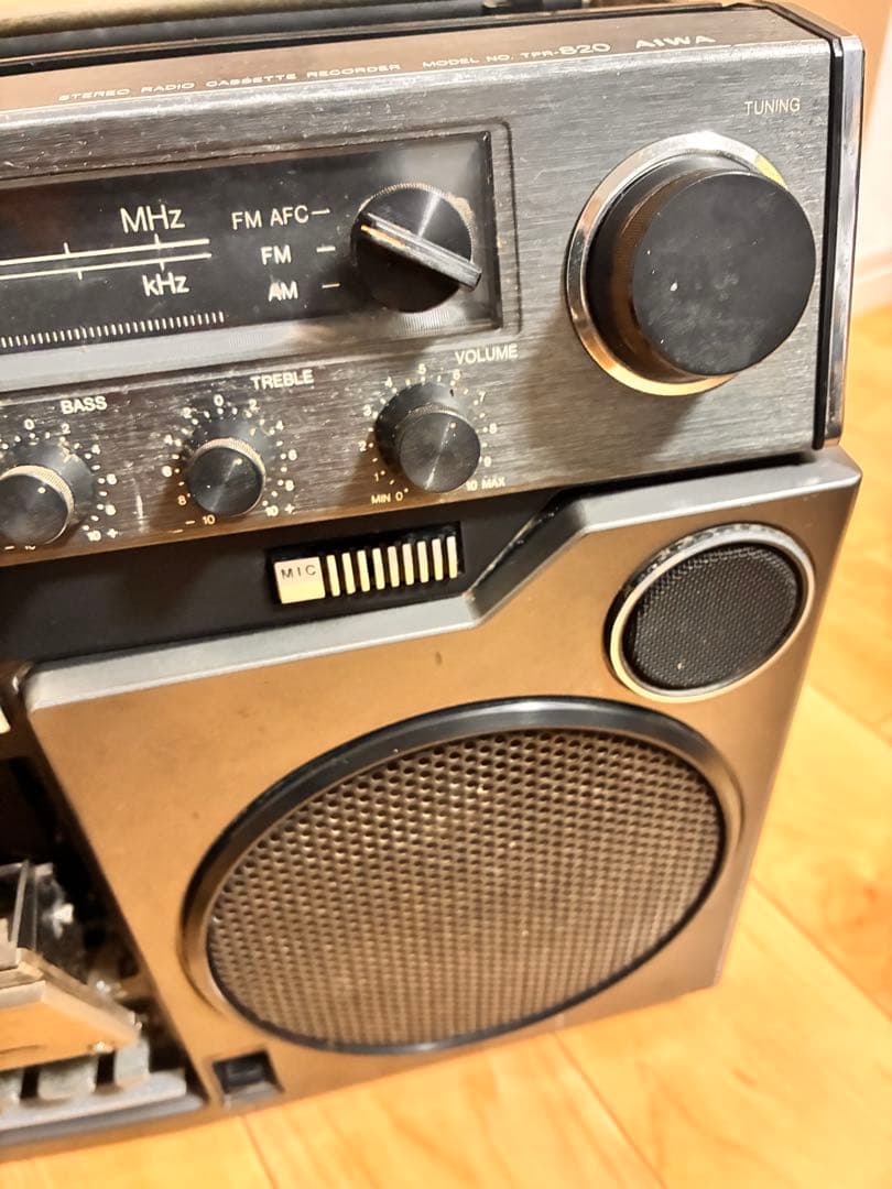 ラジオ・コンポ AIWA 2band stereo radio cassette TPR-820