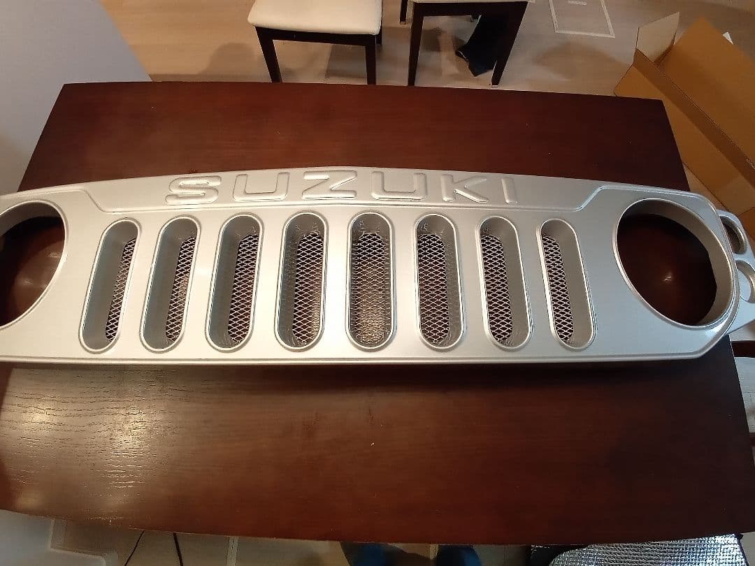 ジムニーメーカーシルバー塗装済みKLCフェイスグリルSJ未使用訳あり