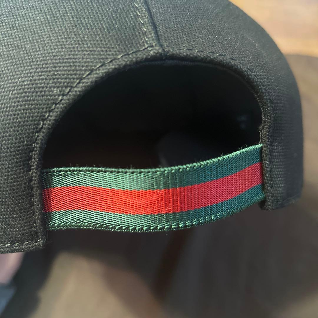 GUCCI キャップ ロゴ刺繍付き