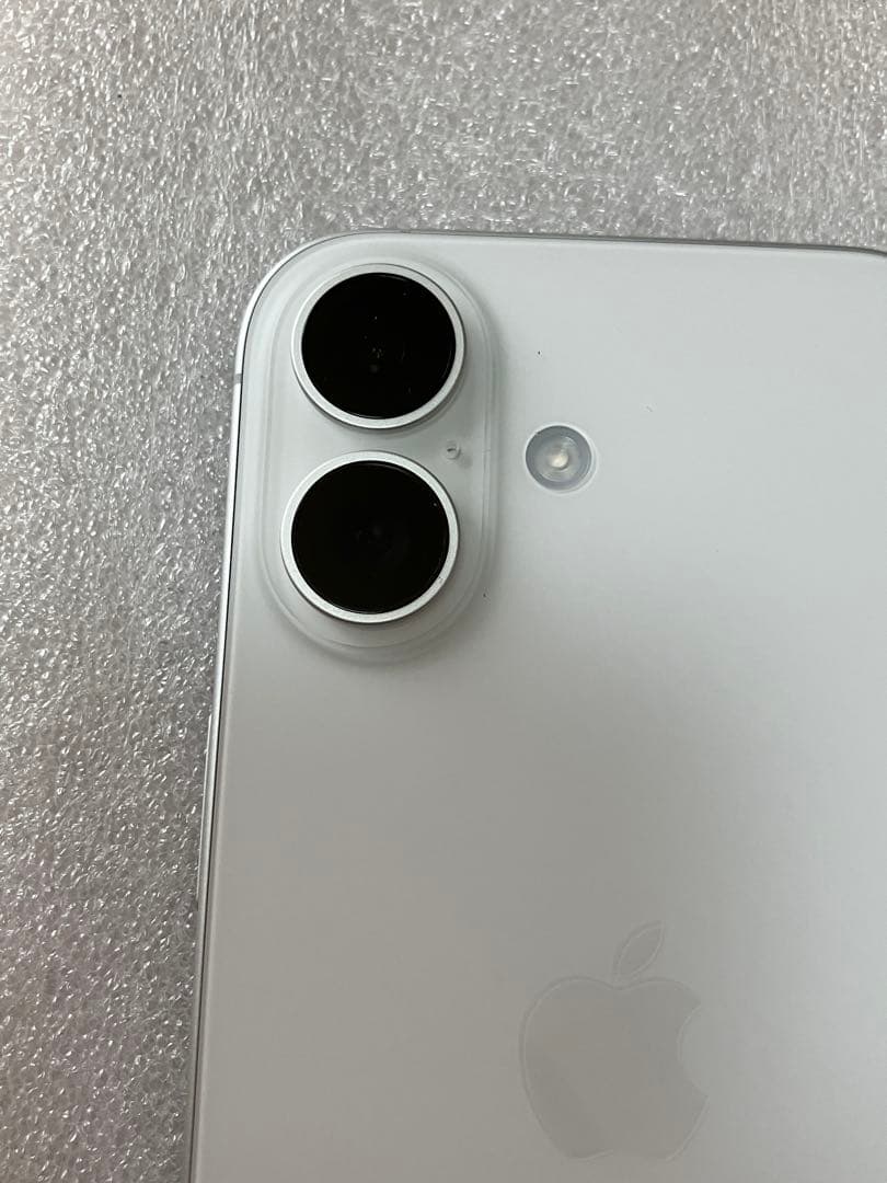 iPhone17 256GB ホワイト　充放電回数2回　Appleケア27年9月