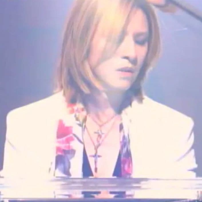 YOSHIKI CIVARIZE フラワー柄シフォンストール ホワイト×レッド